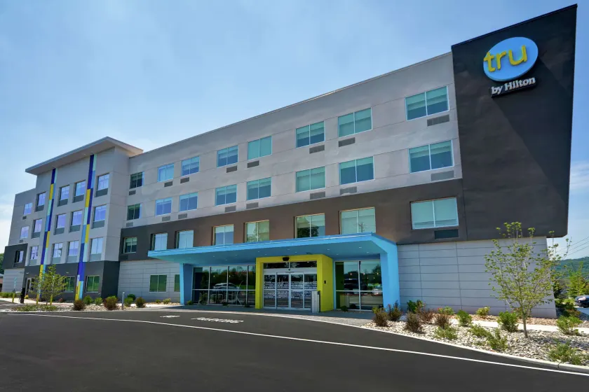 TRU by Hilton Denver - Image 1