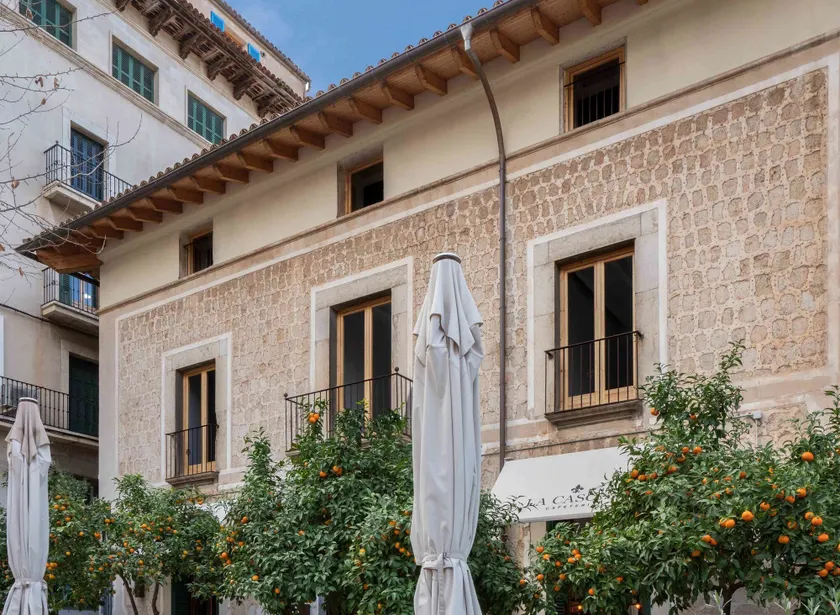 Soller Plaza - Image 1