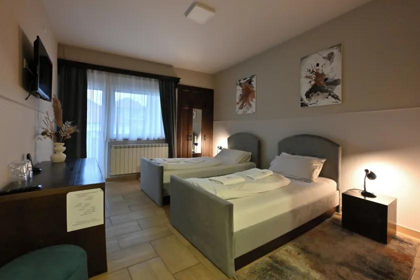 Hotel Lane - Image 1