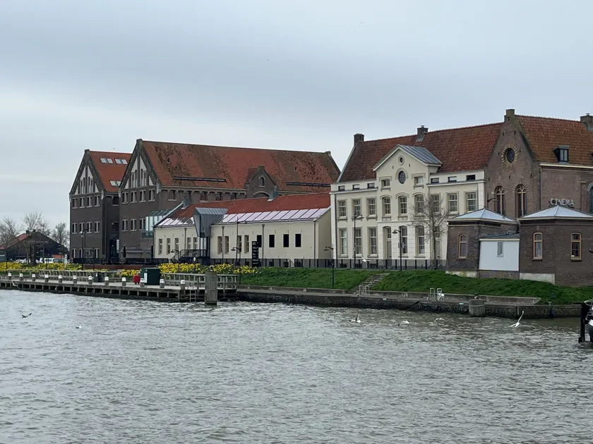 Hotel Oostereiland - Image 1