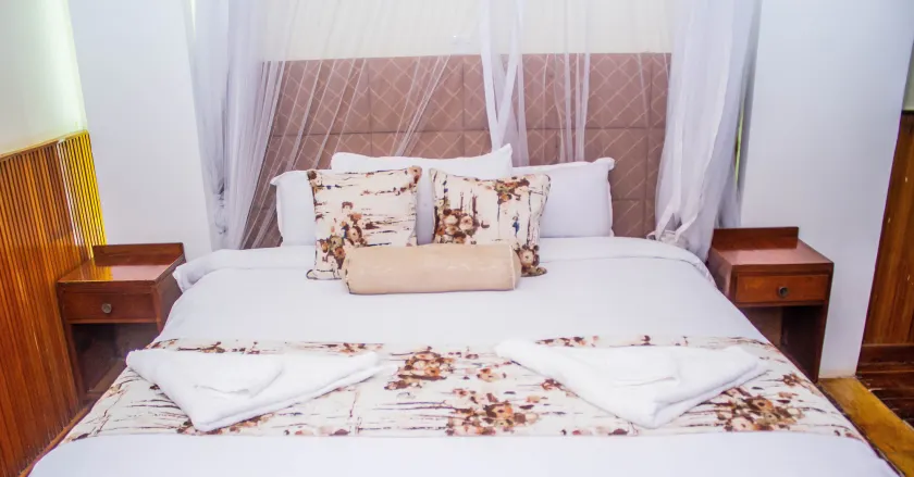 Sirona Getaway Hotel - Image 1