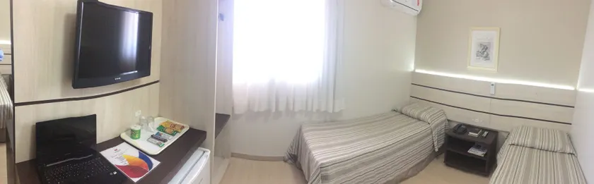 Barigui Park Hotel - Image 1