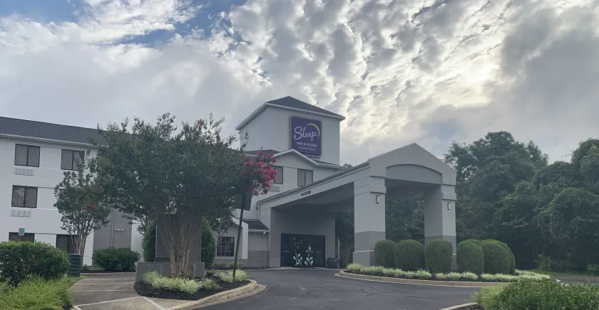 Sleep Inn & Suites California MD - Image 1