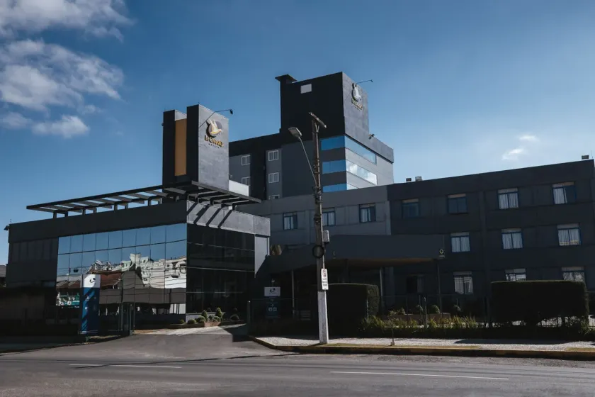 Hotel Le Canard Lages - Image 1