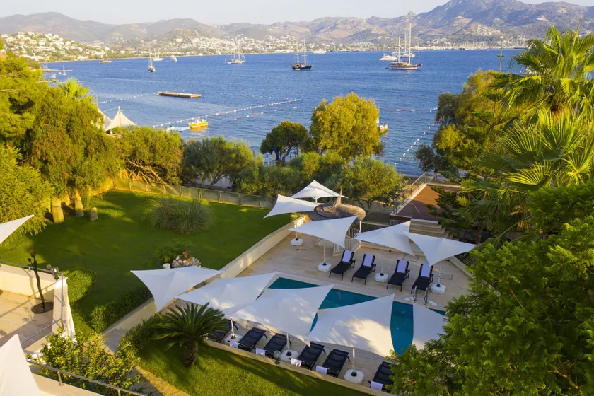 Farrys Boutique Hotel & Beach Club - Image 1