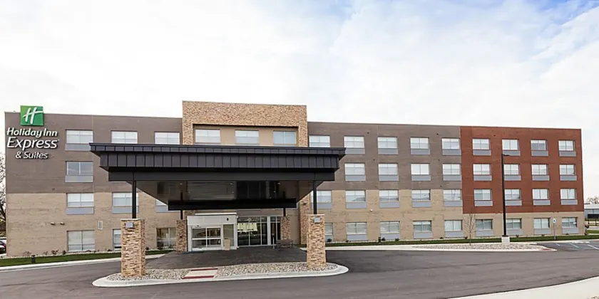 Holiday Inn Express & Suites - Michigan City by IHG - Image 1