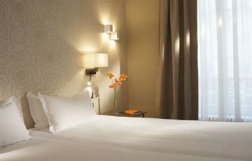 Hôtel Londres et New York - Teritoria - Værelse