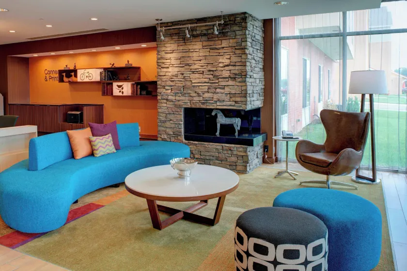 Fairfield Inn & Suites by Marriott Detroit Troy - Image 1