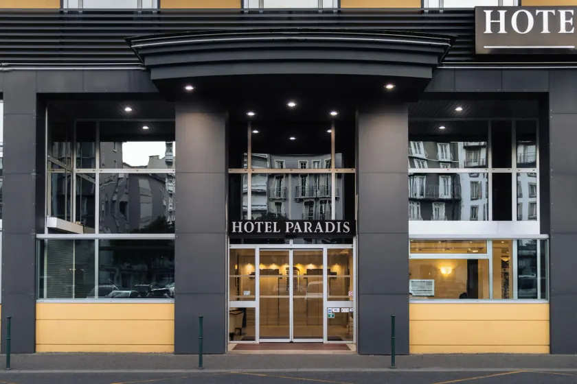 Hôtel Paradis - Image 1