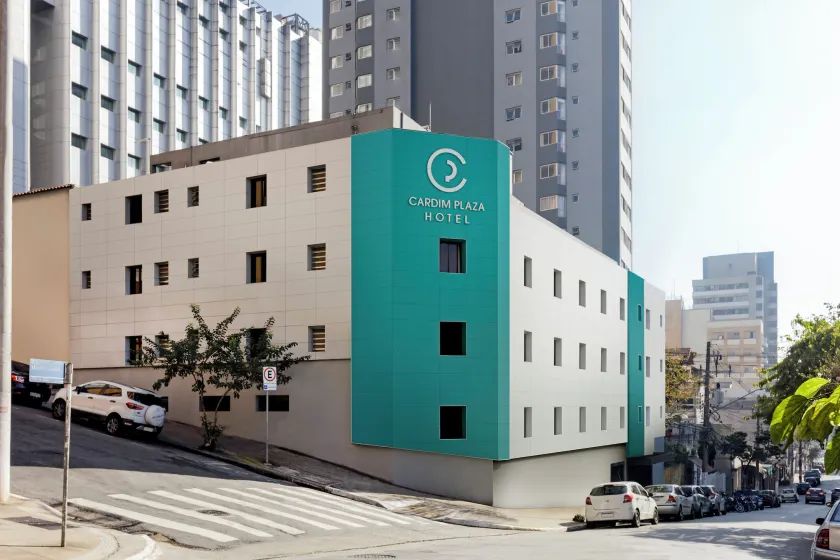 Cardim Plaza Hotel - Image 1