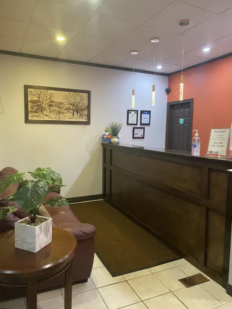 Le Voyageur Inn - Image 1