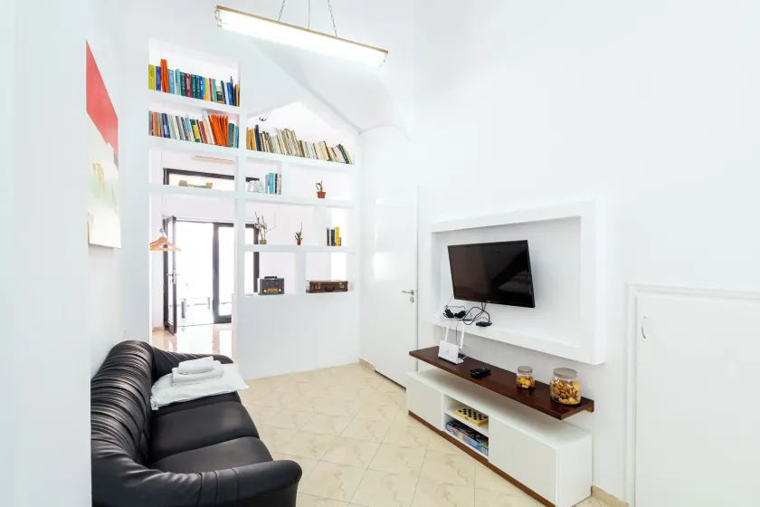 Ostraco Luxury Suite - Image 1