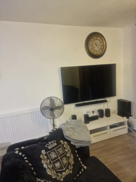 Wembley stadium view apartment - Image 1