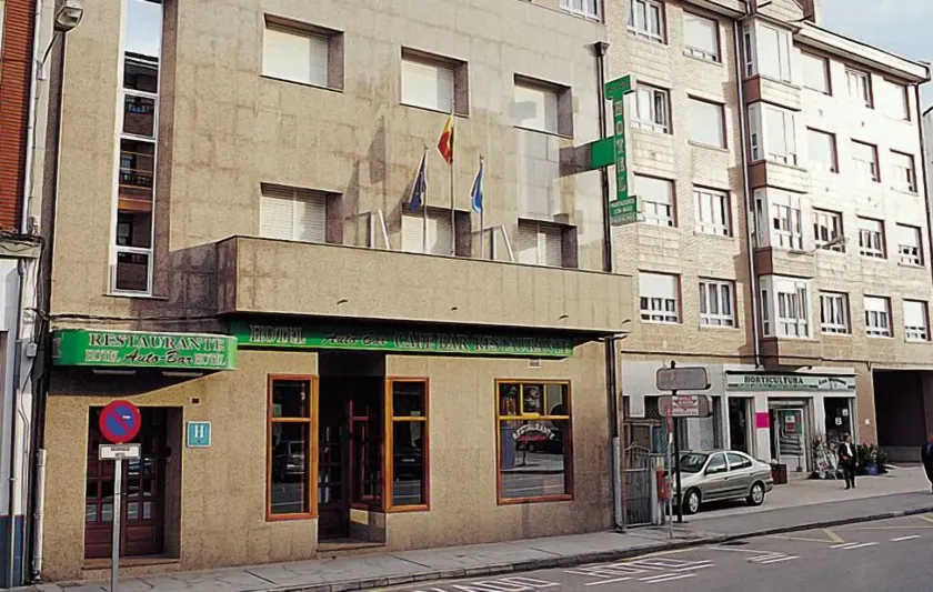Hotel Auto-Bar - Image 1