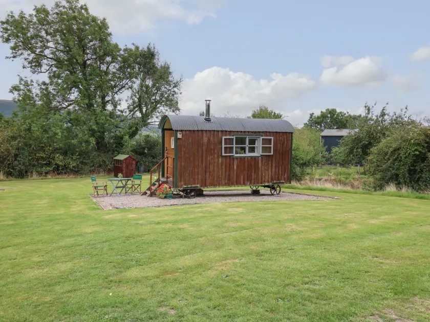 Brown Hare Shepherds Hut - Image 1