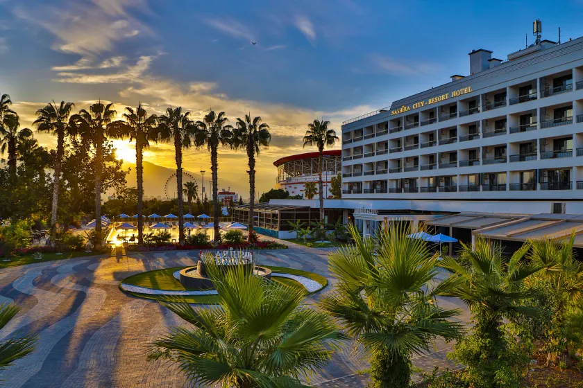 Nashira City Resort Hotel - Image 1