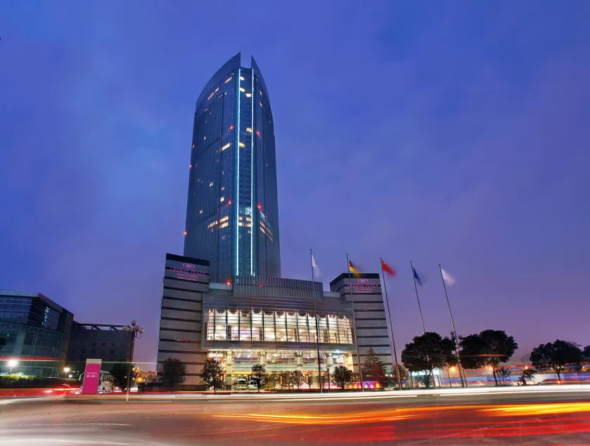 Crowne Plaza Wuxi City Center - Image 1