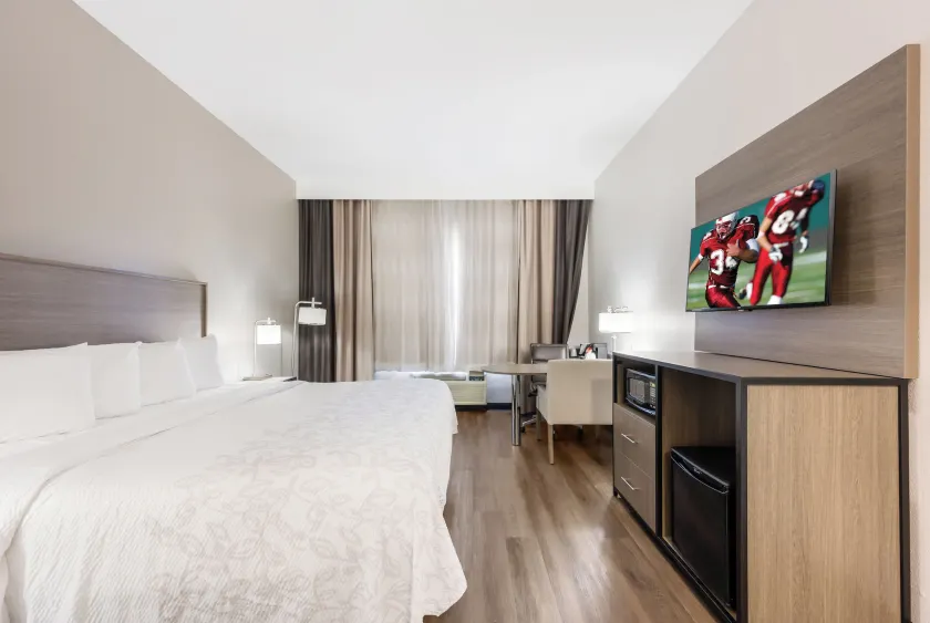 Red Roof Inn PLUS & Suites Birmingham - Bessemer - Image 1