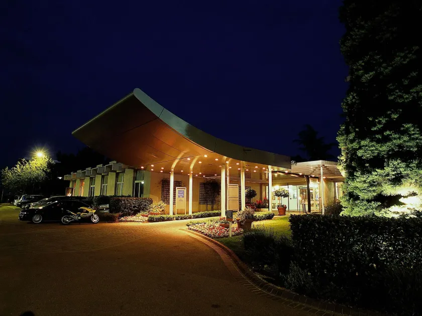 Novotel Massy Palaiseau - Image 1