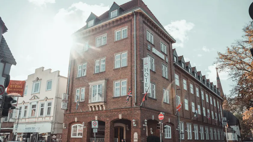 City Hotel - Image 1