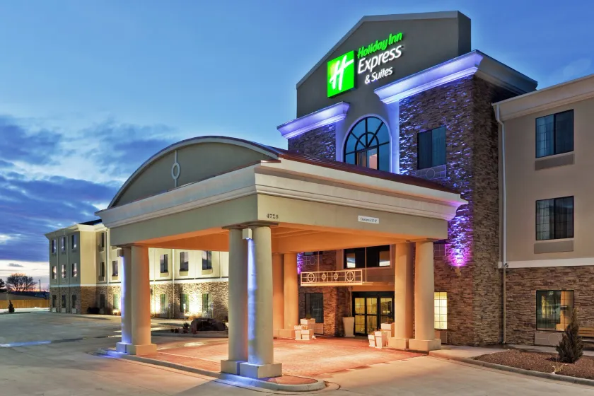 Holiday Inn Express & Suites Clovis by IHG - Image 1