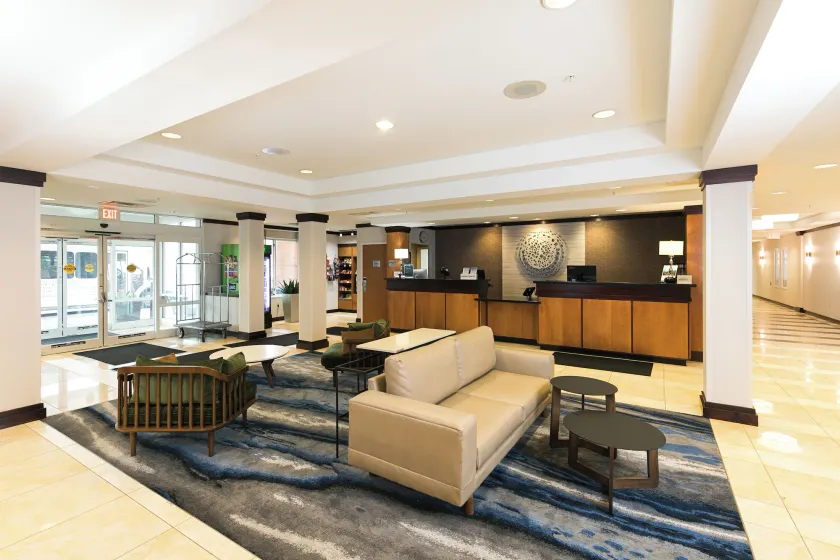 Fairfield Inn & Suites by Marriott Milwaukee Airport - Image 1