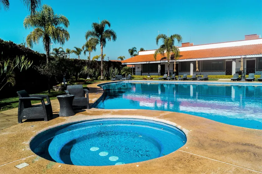Hotel Ecce Inn & Spa - Image 1