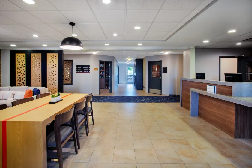 Candlewood Suites Kenosha - Pleasant Prairie by IHG - Lobby