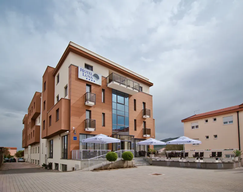 Hotel Luna - Image 1