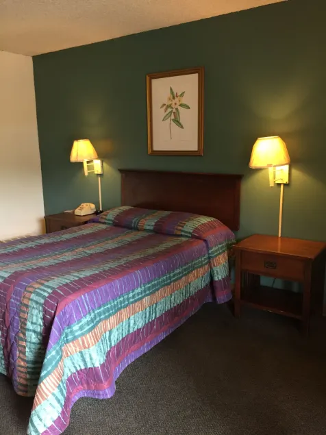 Hudson Plaza Motel Bayonne Jersey City - Image 1