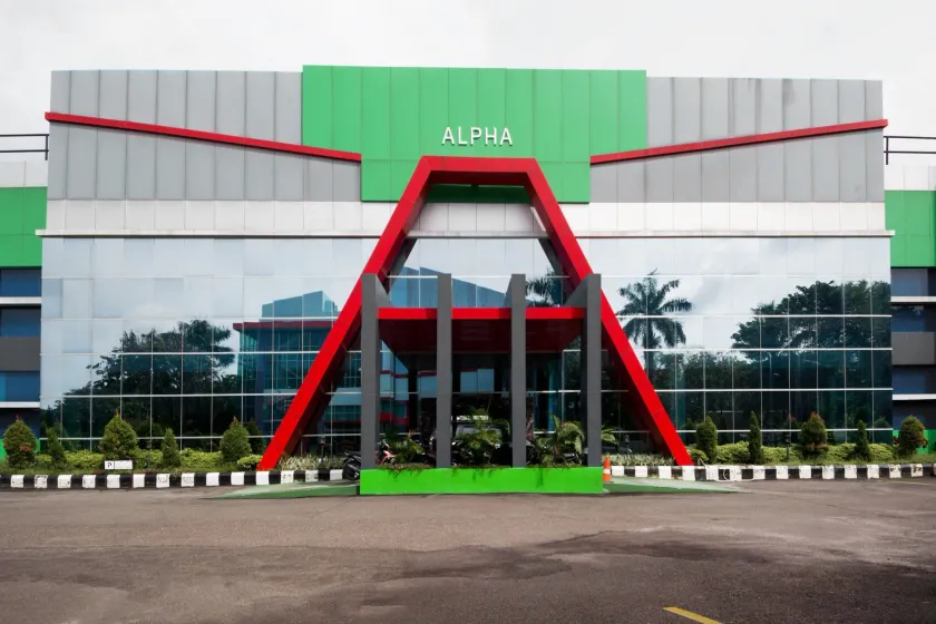 Collection O 3431 Hotel Alpha Bandara - Image 1