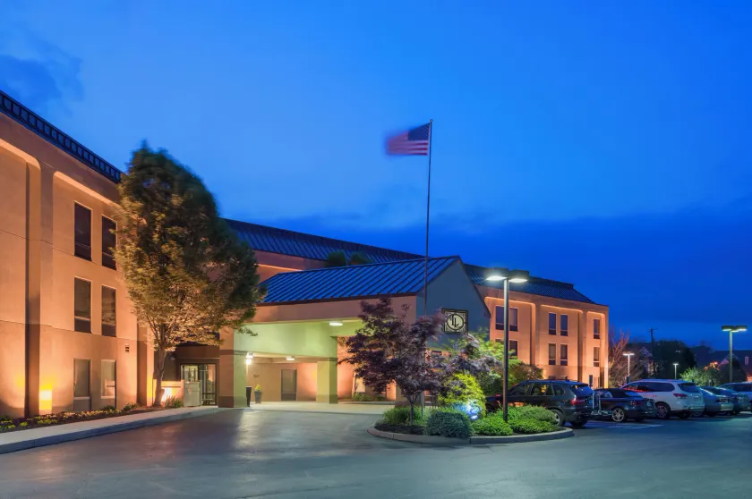 Hotel Carlisle - Image 1