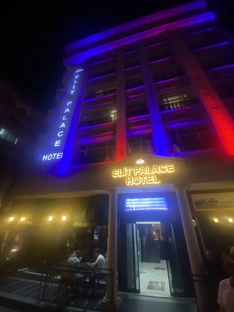 Elit Palace Hotel - Image 1