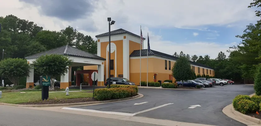 Quality Inn Richmond Airport - Image 1