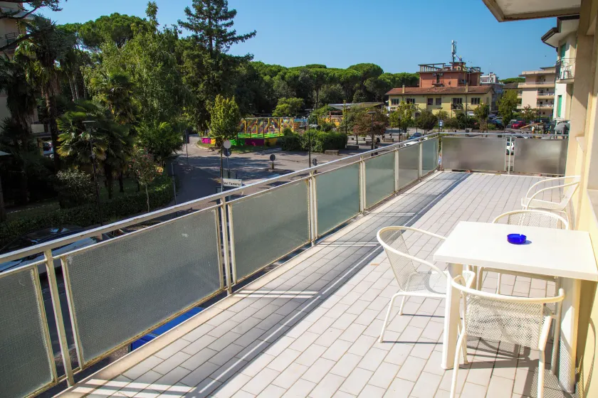 Central apartment at 250m from the sea - Image 1