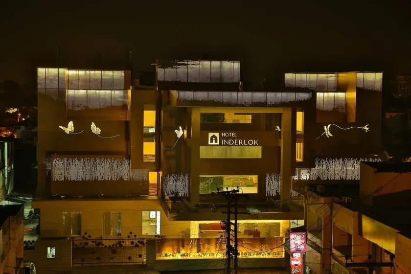 Inderlok Hotel - Image 1