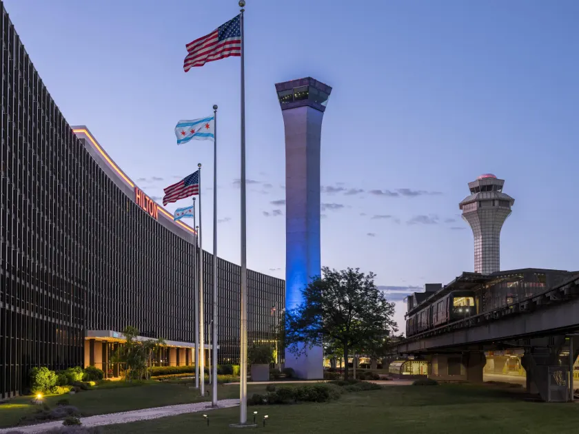Hilton Chicago O'Hare Airport - Image 1