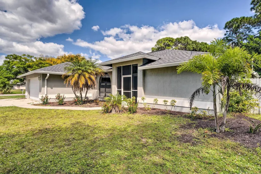 4 Mi to Beaches: Home w/ Lanai & Yard in Venice! - Image 1