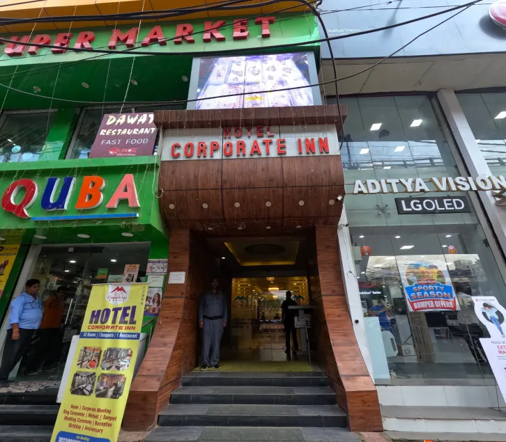 Hotel Corporate Inn - Image 1