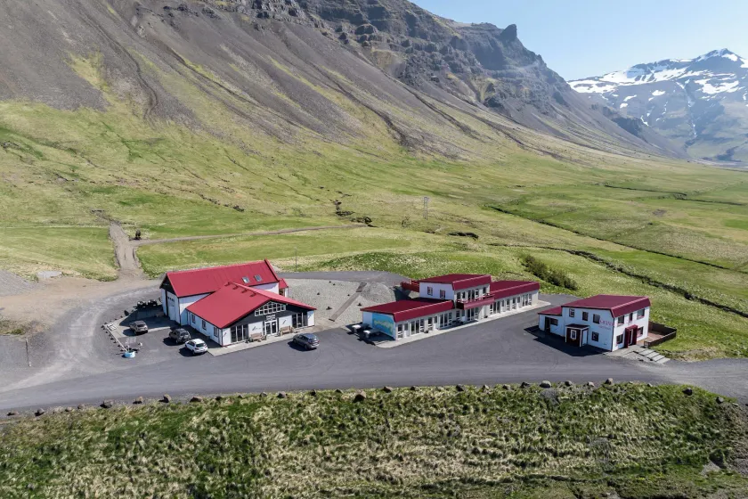 Kirkjufell Guesthouse and Apartments - Image 1
