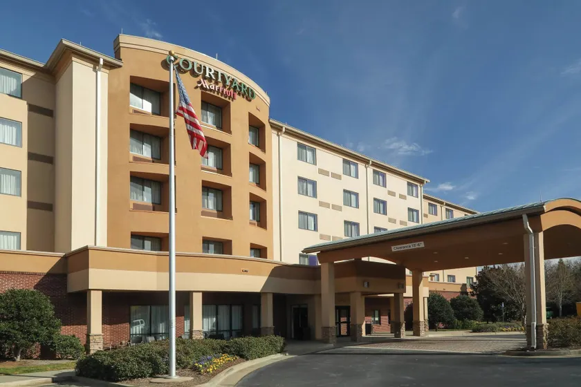 Courtyard by Marriott Atlanta Buford Mall of Georgia - Image 1