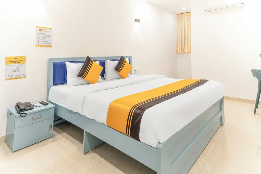 Itsy Hotels Sri Nidhi Executive - Image 1