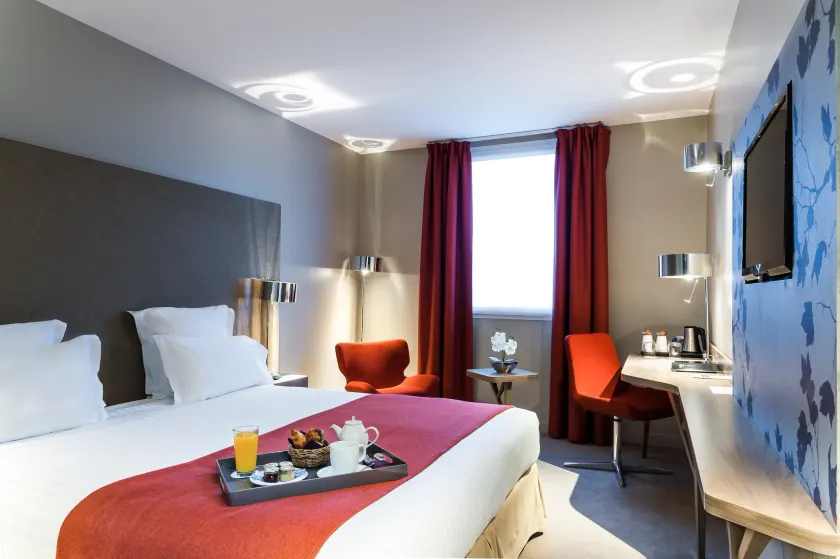 Best Western Plus Paris Velizy - Image 1