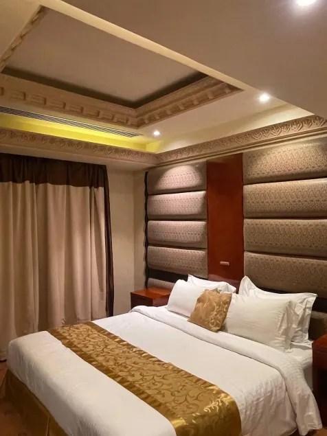 sanam hotel swites - Image 1