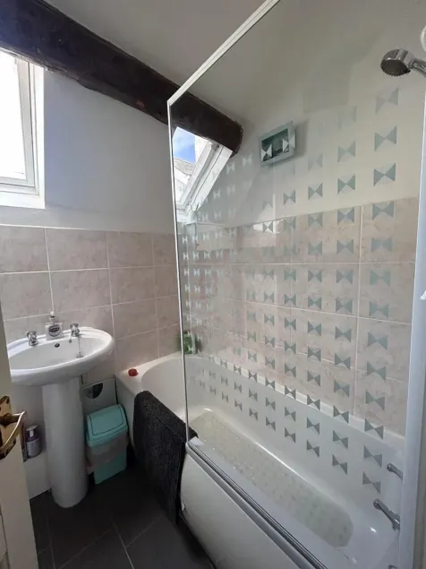 23a High Street Knighton - Image 1