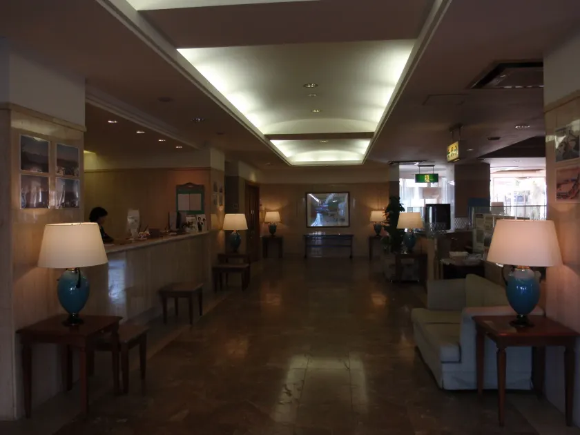 Hotel Crown Hills Okaya - Image 1
