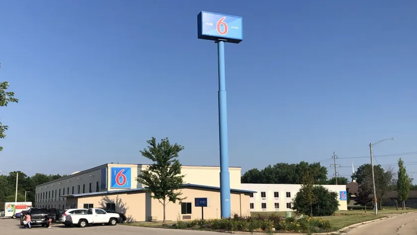 Motel 6 Peoria, IL - Image 1