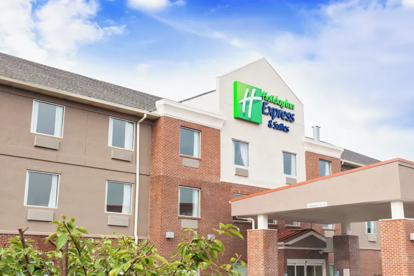 Holiday Inn Express & Suites Sweetwater by IHG - Image 1