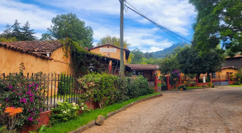 Garden Hotel & RV Park Villa Pátzcuaro - Image 1