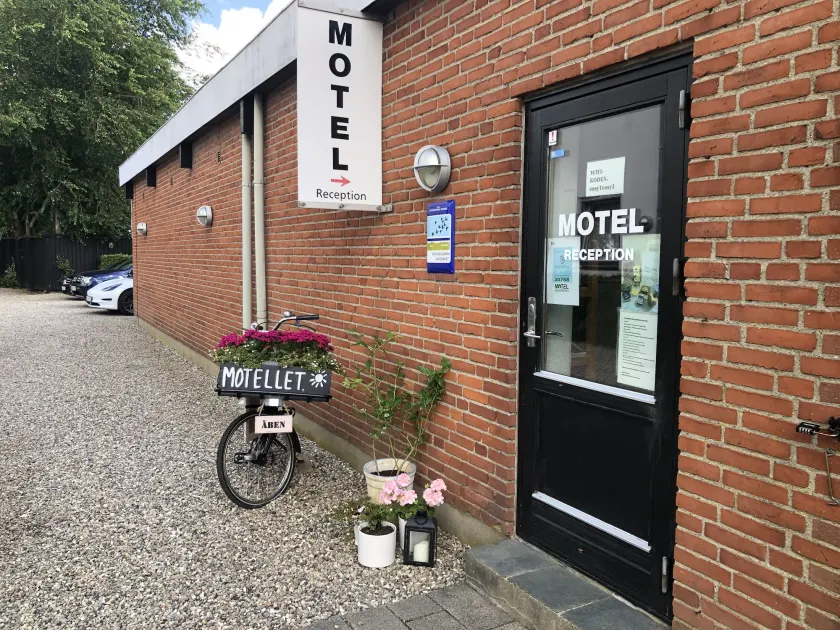 Motel Apartments - Reception